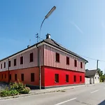 & Pensionat Au an der Donau