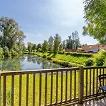 & Pensionat Au an der Donau