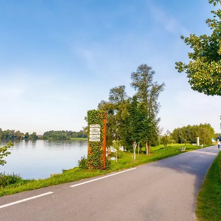 Pensión & Au an der Donau