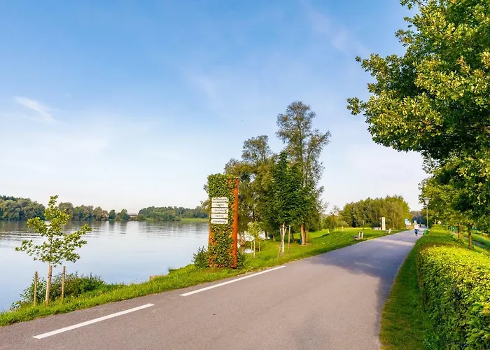 بيت ضيافة & Au an der Donau