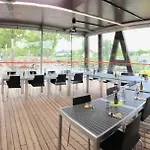 & Au an der Donau