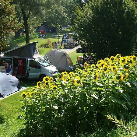 & 3* Au an der Donau
