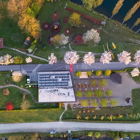 Camping & Guest house Au an der Donau